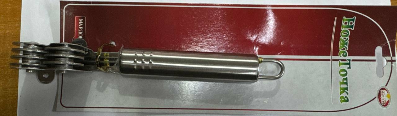 Ножеточка с колёсиками нерж. ручка дешёвая