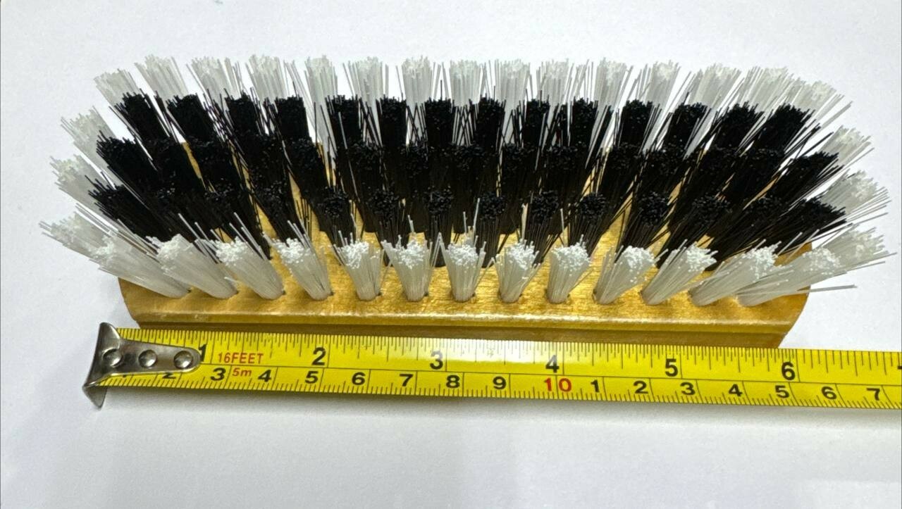 Щетка одежная 1252 большая Щетка одежная 1252 большая